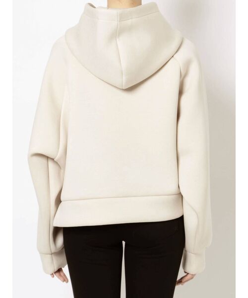 MURUA(ムルーア)の「ロゴショートパーカー(パーカー・レディース・ブラック/アイボリー/ネイビー・FREE)」の6枚目の写真