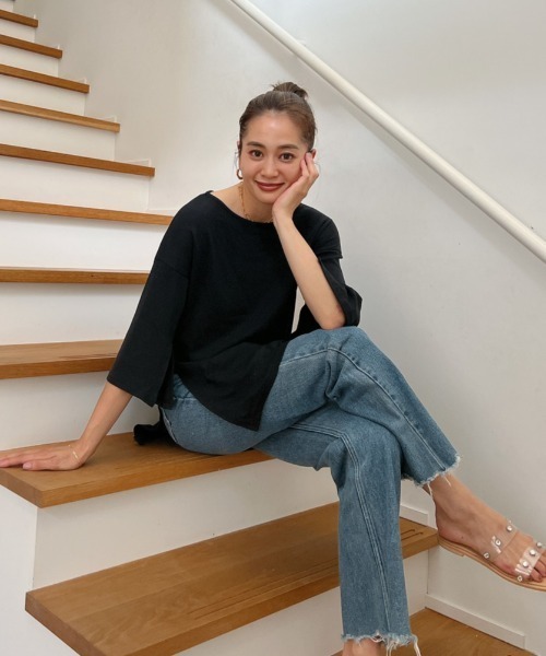 Vicente（ヴィセンテ）の「Gloss slit tops（Tシャツ/カットソー・レディース・ブラック/ベージュ・FREE）」の10枚目の写真