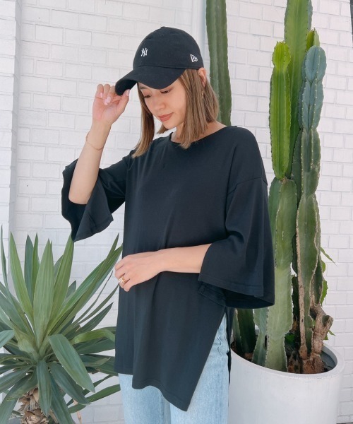 Vicente（ヴィセンテ）の「Gloss slit tops（Tシャツ/カットソー・レディース・ブラック/ベージュ・FREE）」の4枚目の写真