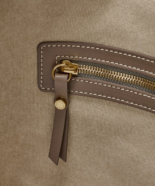 IACUCCI（イアクッチ）の「ソルベット M CANVAS/RUGA（トートバッグ・レディース・ダークブラウン/ブラック/グレイッシュベージュ・FREE）」の16枚目の写真