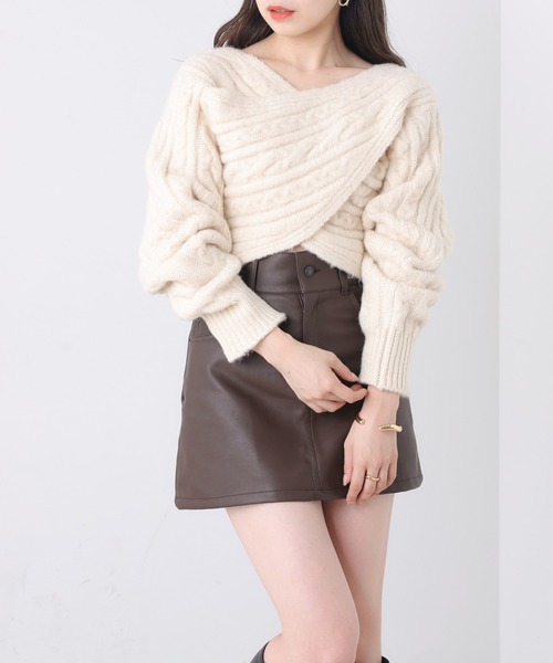 Chico（チコ）の「【WEB限定】2wayドルマンバッククロスケーブルニット（ニット/セーター・レディース・ブラック/グリーン/アイボリー/グレー・FREE）」の5枚目の写真