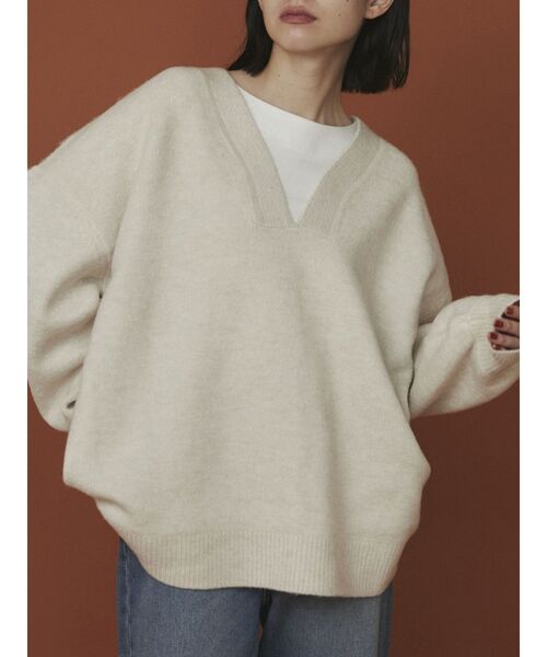 COTORICA（コトリカ）の「ボリュームスリーブキーネックニット（ニット/セーター・レディース・ベージュ/オフホワイト/グリーン・FREE）」の4枚目の写真