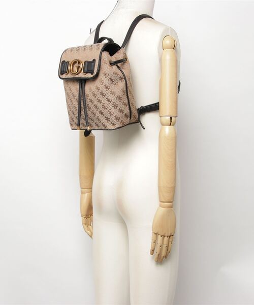 Guess（ゲス）の「AVIANA Backpack（バックパック/リュック・レディース・ブラック/ホワイト/ベージュ/グリーン・ONE SIZE）」の21枚目の写真