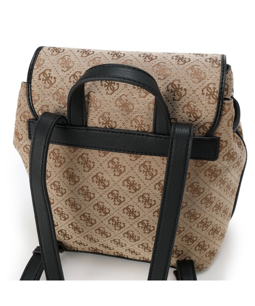 Guess（ゲス）の「AVIANA Backpack（バックパック/リュック・レディース・ブラック/ホワイト/ベージュ/グリーン・ONE SIZE）」の18枚目の写真