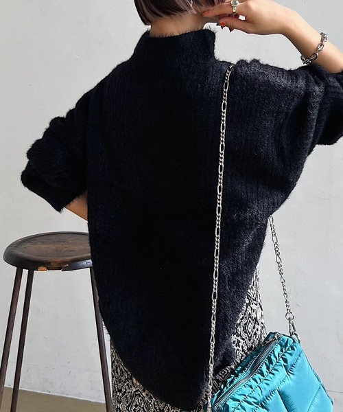 PAGEBOY(ページボーイ)の「WEB限定アイテム / フェザーヤーンニットプルオーバー(ニット/セーター・レディース・ブラック/イエロー/オフホワイト/ブルーグリーン・FREE)」の3枚目の写真