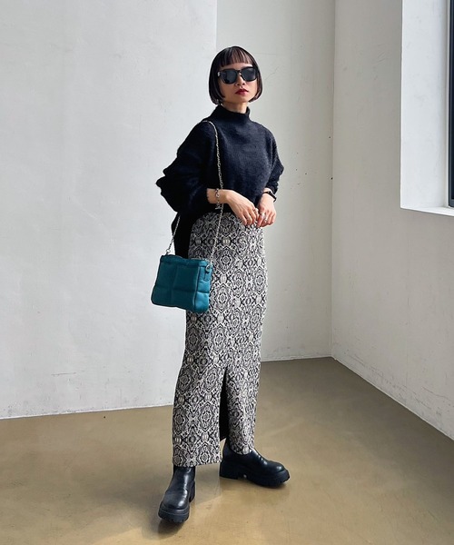 PAGEBOY(ページボーイ)の「WEB限定アイテム / フェザーヤーンニットプルオーバー(ニット/セーター・レディース・ブラック/イエロー/オフホワイト/ブルーグリーン・FREE)」の17枚目の写真