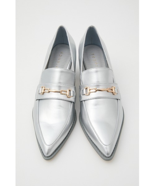 rienda(リエンダ)の「ポインテットトゥスレンダーチェーンローファー(ローファー・レディース・ブラック/アイボリー/シルバー・MEDIUM/SMALL/LARGE)」の1枚目の写真