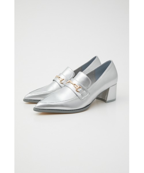 rienda(リエンダ)の「ポインテットトゥスレンダーチェーンローファー(ローファー・レディース・ブラック/アイボリー/シルバー・MEDIUM/SMALL/LARGE)」の4枚目の写真