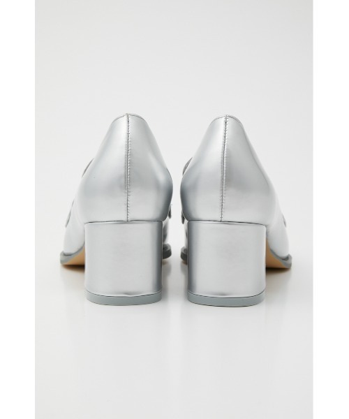 rienda(リエンダ)の「ポインテットトゥスレンダーチェーンローファー(ローファー・レディース・ブラック/アイボリー/シルバー・MEDIUM/SMALL/LARGE)」の5枚目の写真