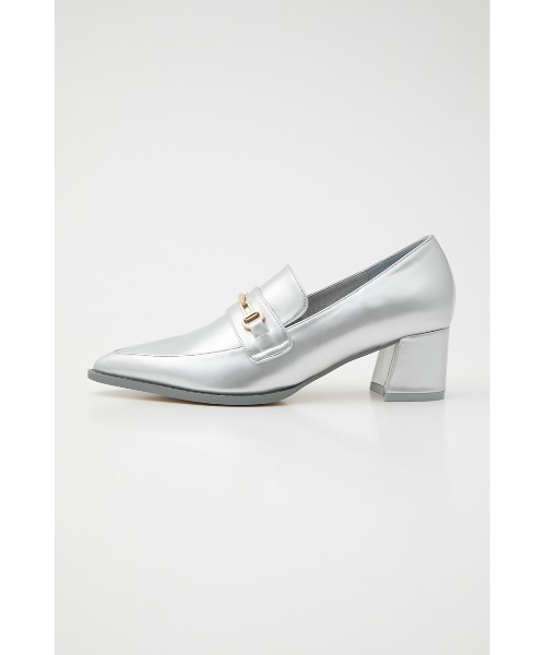 rienda(リエンダ)の「ポインテットトゥスレンダーチェーンローファー(ローファー・レディース・ブラック/アイボリー/シルバー・MEDIUM/SMALL/LARGE)」の8枚目の写真