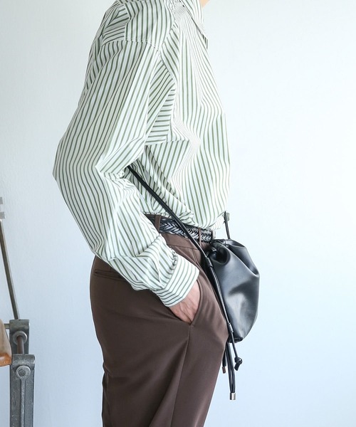 SENSE OF PLACE by URBAN RESEARCH（センスオブプレイスバイアーバンリサーチ）の「『イージーケア』ストライプルーズシャツ（シャツ/ブラウス・メンズ・ホワイト/ブルー/ライトカーキ/ベージュ/チャコールグレー・MEDIUM/LARGE）」の9枚目の写真