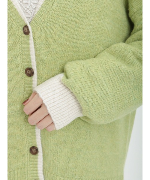 Samansa Mos2(サマンサ モスモス)の「配色Vネックニットカーディガン(カーディガン/ボレロ・レディース・ベージュ/オフホワイト/イエロー/ブルー/グリーン/チャコール・フリ-)」の10枚目の写真