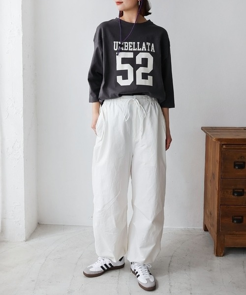 andme(アンドミー)の「コットンナンバーロゴプリント7分袖Tシャツ(Tシャツ/カットソー・レディース・チャコールグレー/オフホワイト/グレー/ネイビー/ベージュ・M)」の15枚目の写真