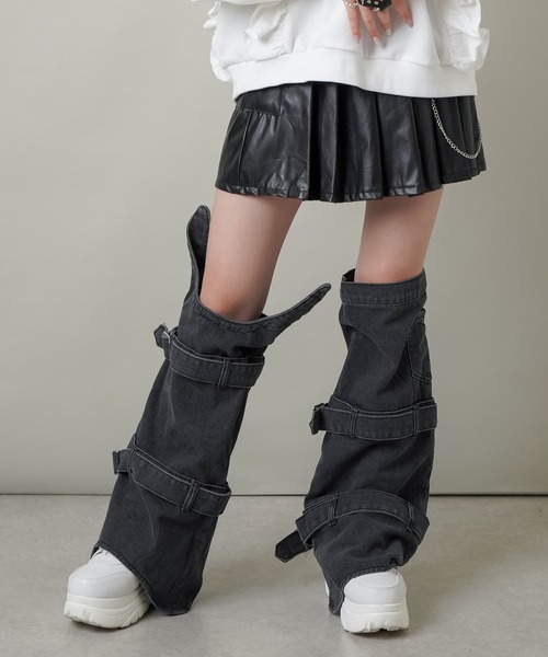 SPINNS（スピンズ）の「デニムロングレッグカバー（レッグウォーマー・レディース・グレー/ブルー・ONESIZE）」の6枚目の写真