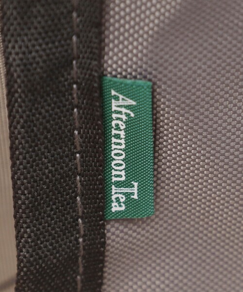 Afternoon Tea（アフタヌーンティー）の「スリットポケット付きロゴバッグS/ヴェロニカ・ハリム（エコバッグ/サブバッグ・レディース・ピンク/グレー・ONE SIZE）」の4枚目の写真