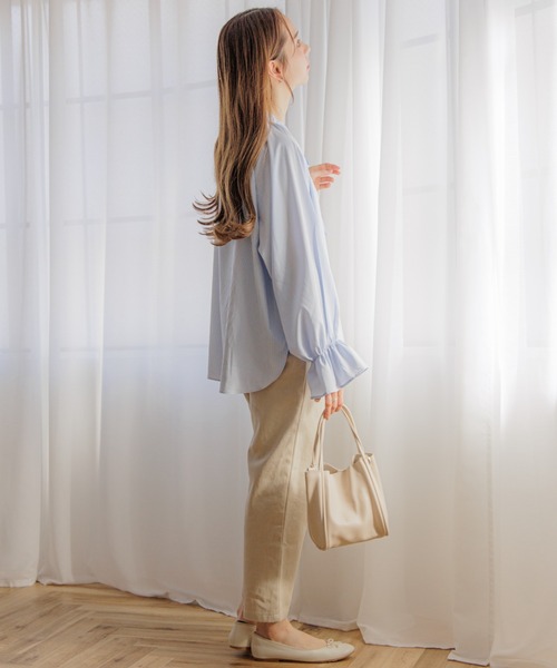 flower(フラワー)の「リラックスフリルシャツ(シャツ/ブラウス・レディース・ホワイト/ブルー・FREE)」の14枚目の写真