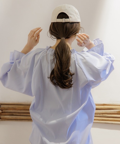 flower(フラワー)の「リラックスフリルシャツ(シャツ/ブラウス・レディース・ホワイト/ブルー・FREE)」の5枚目の写真