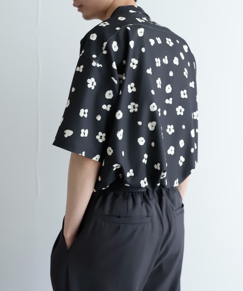 SENSE OF PLACE by URBAN RESEARCH（センスオブプレイスバイアーバンリサーチ）の「『イージーケア』ボタニカルオープンカラールーズシャツ（シャツ/ブラウス・メンズ・ブルー/ライトベージュ/グリーン/チャコールグレー・SMALL/MEDIUM/LARGE）」の7枚目の写真