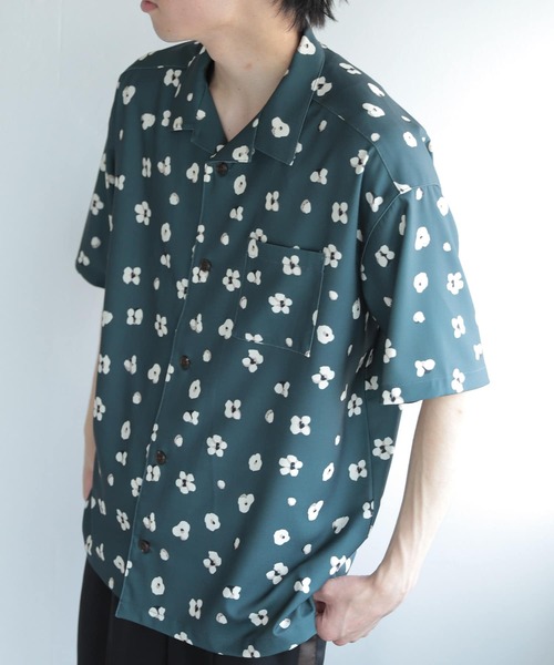 SENSE OF PLACE by URBAN RESEARCH（センスオブプレイスバイアーバンリサーチ）の「『イージーケア』ボタニカルオープンカラールーズシャツ（シャツ/ブラウス・メンズ・ブルー/ライトベージュ/グリーン/チャコールグレー・SMALL/MEDIUM/LARGE）」の16枚目の写真