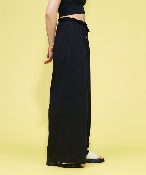 FOREVER 21（フォーエバー トゥエンティーワン）の「ドロストカットパンツ（その他パンツ・レディース・ブルー/ホワイト/レッド/ブラック・SMALL/MEDIUM）」の5枚目の写真