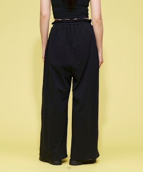 FOREVER 21（フォーエバー トゥエンティーワン）の「ドロストカットパンツ（その他パンツ・レディース・ブルー/ホワイト/レッド/ブラック・SMALL/MEDIUM）」の15枚目の写真