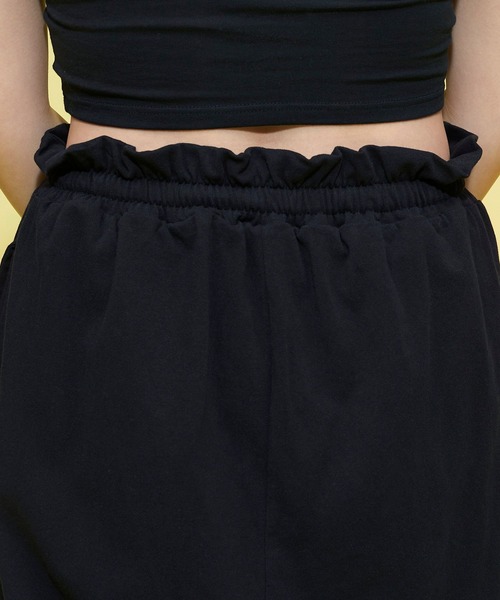 FOREVER 21（フォーエバー トゥエンティーワン）の「ドロストカットパンツ（その他パンツ・レディース・ブルー/ホワイト/レッド/ブラック・SMALL/MEDIUM）」の9枚目の写真