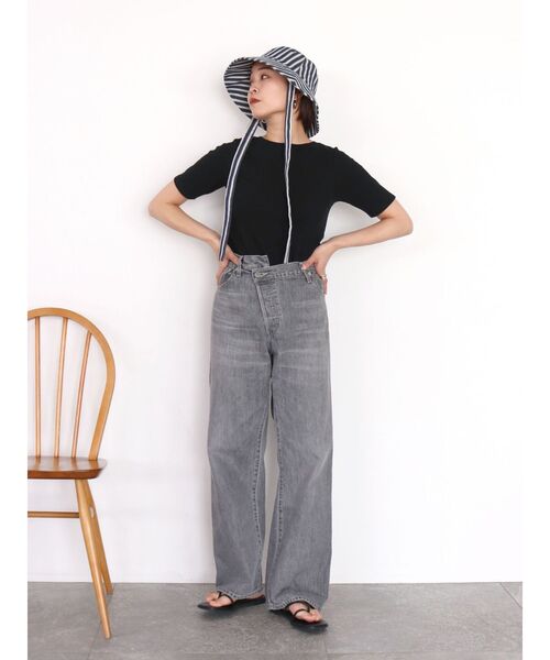 Ungrid(アングリッド)の「バックオープンフィットTee(Tシャツ/カットソー・レディース・ブラック/レッド/オフホワイト・FREE)」の16枚目の写真