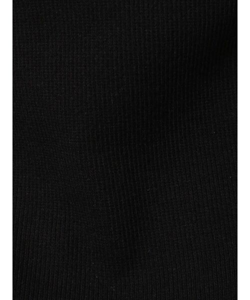 Ungrid(アングリッド)の「バックオープンフィットTee(Tシャツ/カットソー・レディース・ブラック/レッド/オフホワイト・FREE)」の9枚目の写真