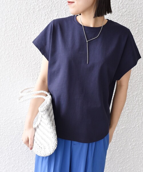SHIPS（シップス）の「* 〈着丈が選べる2サイズ展開〉コットン 天竺 ドルマン スリーブ TEE 24SS ◇（Tシャツ/カットソー・レディース・ネイビー/オフホワイト/ピンク系/ブラック/ネイビー系/ライトブルー・SMALL/MEDIUM）」の5枚目の写真