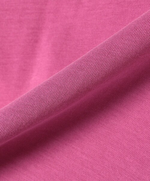 SHIPS（シップス）の「* 〈着丈が選べる2サイズ展開〉コットン 天竺 ドルマン スリーブ TEE 24SS ◇（Tシャツ/カットソー・レディース・ネイビー/オフホワイト/ピンク系/ブラック/ネイビー系/ライトブルー・SMALL/MEDIUM）」の17枚目の写真