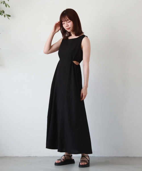 archives(アルシーヴ)の「麻調サイドスリットノースリワンピース(ワンピース・レディース・ブラック/グリーン/レンガ/ベージュ・MEDIUM)」の1枚目の写真