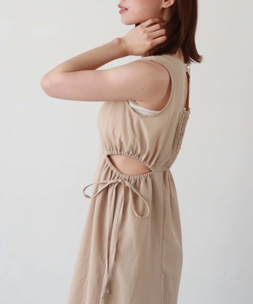 archives(アルシーヴ)の「麻調サイドスリットノースリワンピース(ワンピース・レディース・ブラック/グリーン/レンガ/ベージュ・MEDIUM)」の10枚目の写真