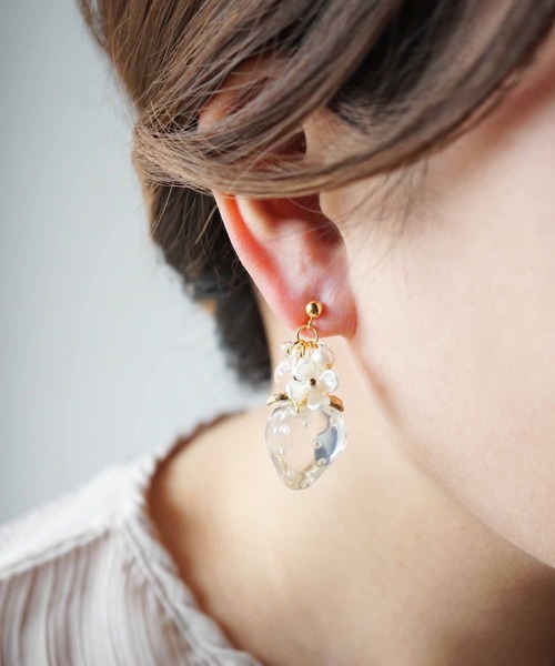 CERCA(チェルカ)の「jolie minette/いちご × バブル ピアス(ピアス(両耳用)・レディース・ブラウン/ゴールド/ベージュ/ブラック/シルバー・FREE)」の6枚目の写真