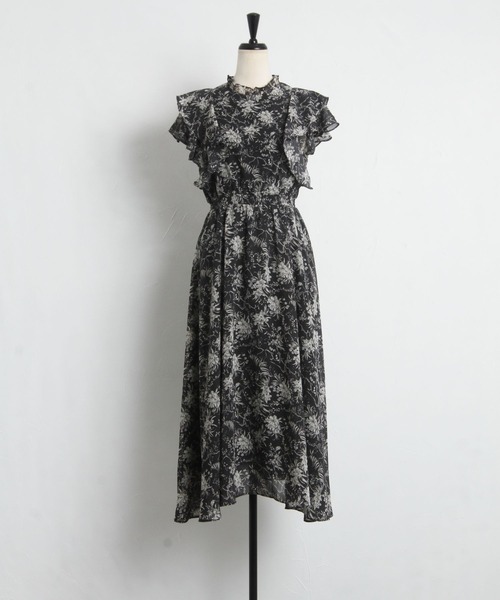 tocco closet（トッコ　クローゼット）の「プチフリルネックラッフルフリルスリーブフラワープリントワンピース（ワンピース・レディース・ブラック/アイボリー・M）」の12枚目の写真
