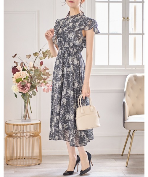 tocco closet（トッコ　クローゼット）の「プチフリルネックラッフルフリルスリーブフラワープリントワンピース（ワンピース・レディース・ブラック/アイボリー・M）」の22枚目の写真