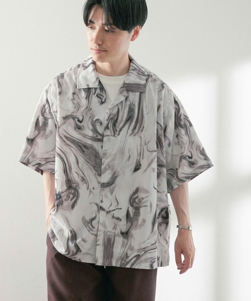 ITEMS URBANRESEARCH(アイテムズ アーバンリサーチ)の「マーブルプリントオープンカラー半袖シャツ(シャツ/ブラウス・メンズ・ブラック/オフホワイト/ベージュ・MEDIUM/LARGE)」の1枚目の写真