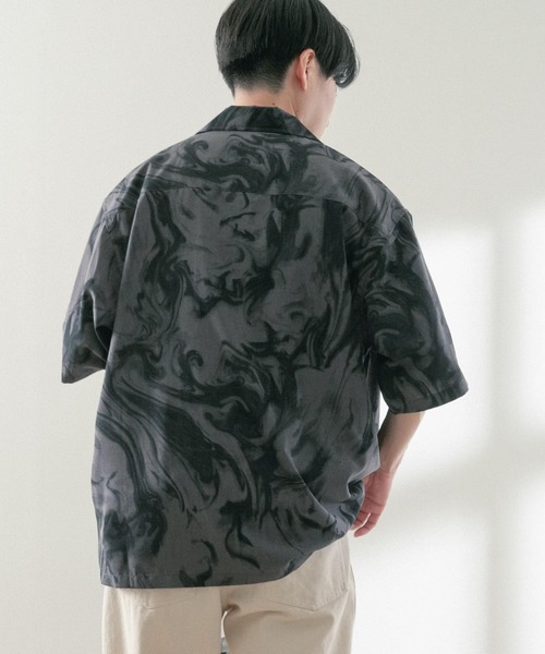 ITEMS URBANRESEARCH(アイテムズ アーバンリサーチ)の「マーブルプリントオープンカラー半袖シャツ(シャツ/ブラウス・メンズ・ブラック/オフホワイト/ベージュ・MEDIUM/LARGE)」の7枚目の写真
