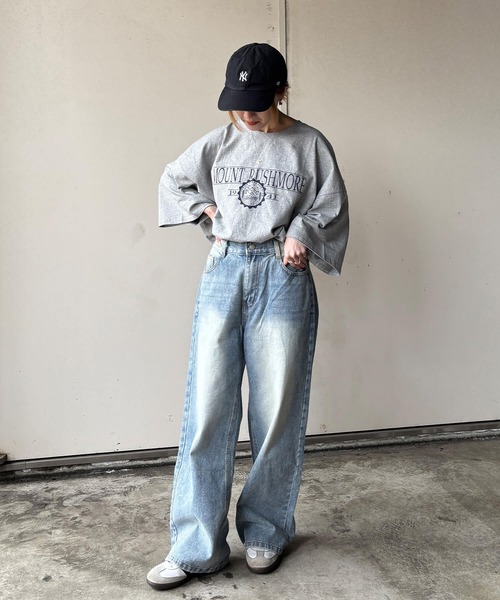 ISOOK(アイスー)の「ビッグサイズロゴTシャツ(kiharu select) / ユニセックス オーバーサイズ ロゴT プリントT メンズライク 古着(Tシャツ/カットソー・レディース・ホワイト/グレー・FREE)」の13枚目の写真