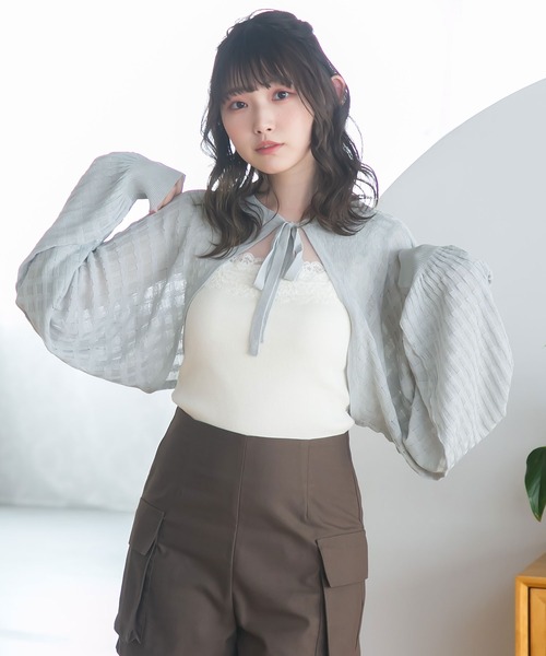 moulis'(ムーリス)の「シアーチェックボレロカーデ(カーディガン/ボレロ・レディース・ベビーピンク/ブラック/ブルー/ホワイト・M-L/LL~3L)」の4枚目の写真