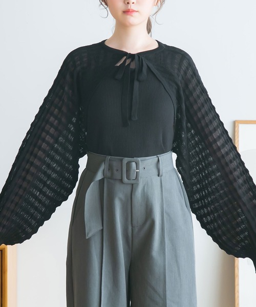 moulis'(ムーリス)の「シアーチェックボレロカーデ(カーディガン/ボレロ・レディース・ベビーピンク/ブラック/ブルー/ホワイト・M-L/LL~3L)」の5枚目の写真