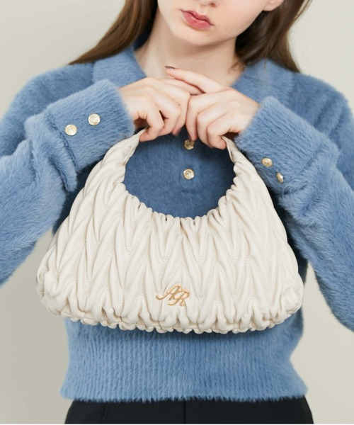 archives（アルシーヴ）の「ロゴプレートウェーブキルトチェーンバッグ（ショルダーバッグ・レディース・ブラック/アイボリー/ローズ・FREE）」の7枚目の写真