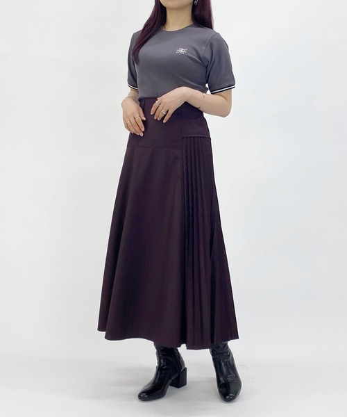 179/WG（イチナナキュウダブルジー）の「クロップド リブTシャツ／ワンポイント刺繍（Tシャツ/カットソー・レディース・オフホワイト/チャコールグレー/ブラウン・FREE）」の21枚目の写真