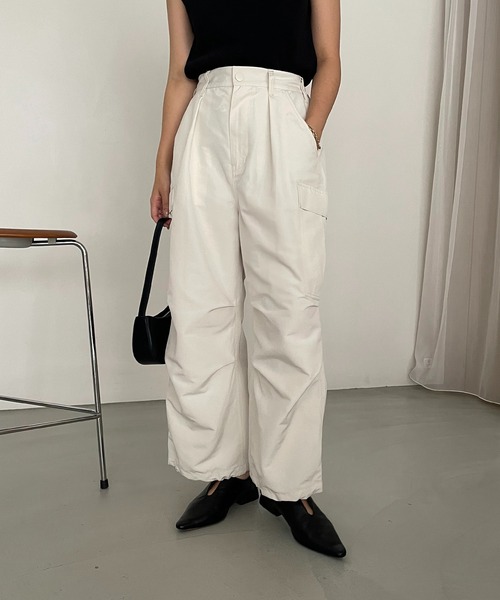 CAPRICIEUX LE'MAGE(カプリシューレマージュ)の「裾ドロストカーゴパンツ(カーゴパンツ・レディース・ベージュ/ホワイト・36/38)」の21枚目の写真