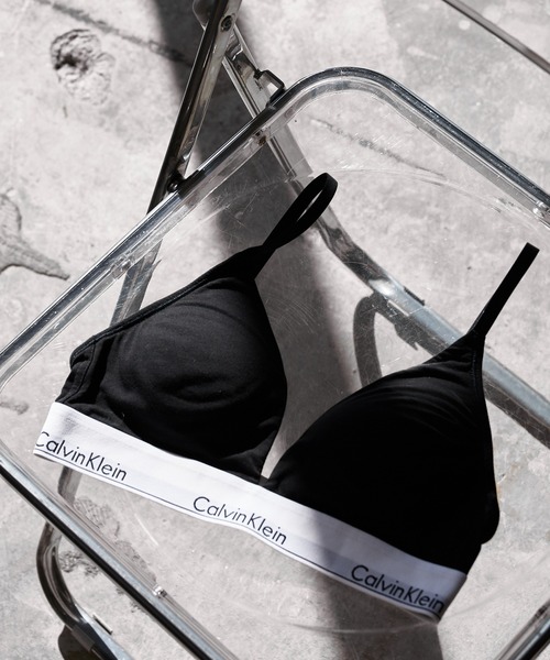 Calvin Klein（カルバン・クライン）の「Calvin Klein/カルバンクライン LGHT LINED TRIANGLE トライアングル ブラ 2026年春夏（スポーツブラ・レディース・ライム/ブラック/グレー/ホワイト・L/M/S/XS）」の10枚目の写真