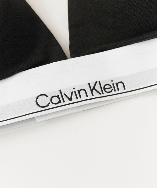 Calvin Klein（カルバン・クライン）の「Calvin Klein/カルバンクライン LGHT LINED TRIANGLE トライアングル ブラ 2026年春夏（スポーツブラ・レディース・ライム/ブラック/グレー/ホワイト・L/M/S/XS）」の16枚目の写真