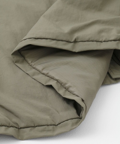 ITEMS URBANRESEARCH（アイテムズ アーバンリサーチ）の「ハイネック ZIP UP ミリタリーブルゾン（ミリタリージャケット・メンズ・カーキ/ブラック・MEDIUM/LARGE）」の12枚目の写真