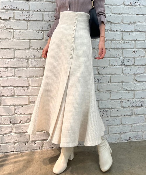 one after another NICE CLAUP(ワンアフターアナザーナイスクラップ)の「サイドボタンマーメイドスカート(スカート・レディース・ブラック/アイボリー/チェック/ミント・SMALL/MEDIUM)」の2枚目の写真