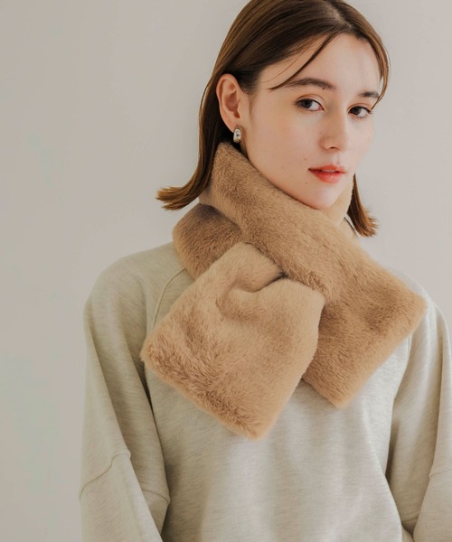 SMELLY（スメリー）の「エコファーティペット（マフラー・レディース・ベージュ/ブルー・-）」の12枚目の写真