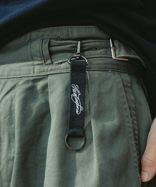 NineMicrophones（ナインマイクロフォンズ）の「KEY HOLDER-Comrade-（キーホルダー・メンズ・ブラック/オリーブ・FREE）」の2枚目の写真