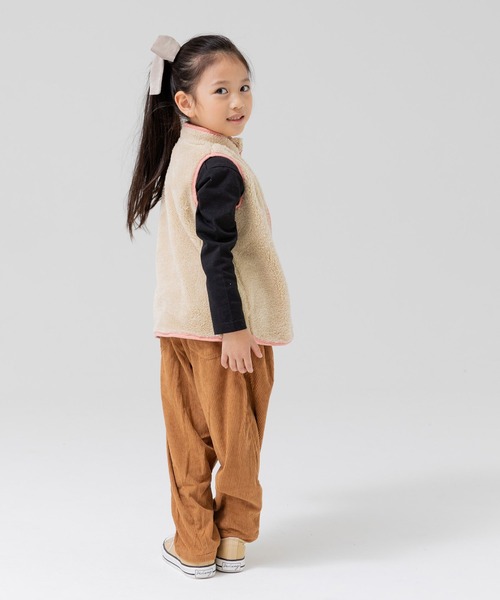 chil2（チルツー）の「ボアベスト（ベスト・キッズ・ブラック/オフホワイト/ベージュ・90cm/100cm/110cm/120cm/130cm/140cm）」の8枚目の写真